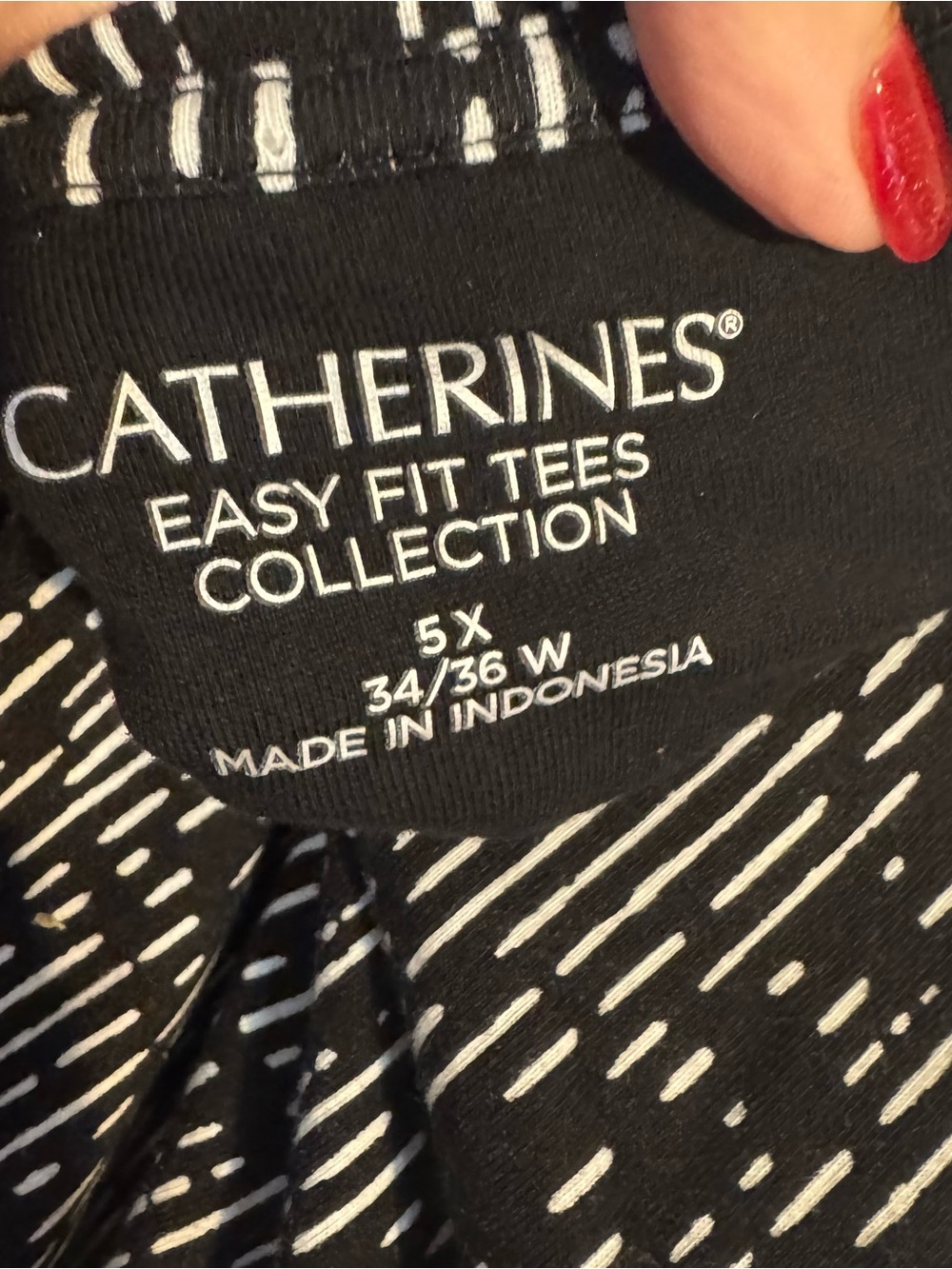 Catherine's Black & White 3/4 Sleeves V-Neck Patterned Casual Top PLUS: 5X #J - Picture 7 of 7